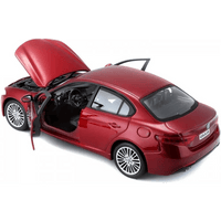 Modellino Burago Alfa Romeo Giulia rossa scala 1:24 - Giocattoli e Bambini - Toys Store4893993210800